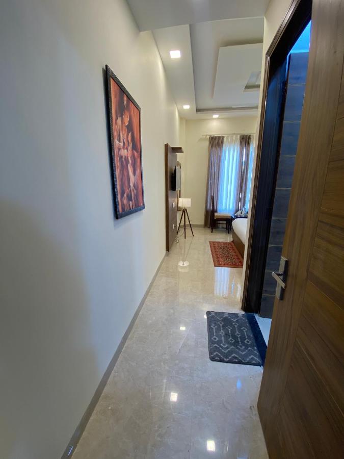 Hotel Woodlark Zirakpur - A Peaceful Stay Exterior foto