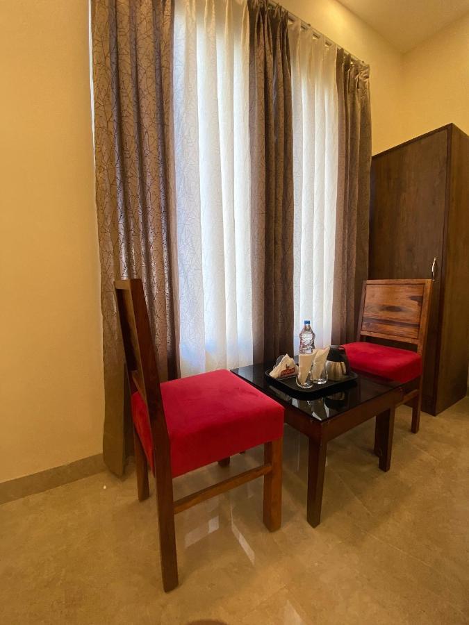 Hotel Woodlark Zirakpur - A Peaceful Stay Exterior foto